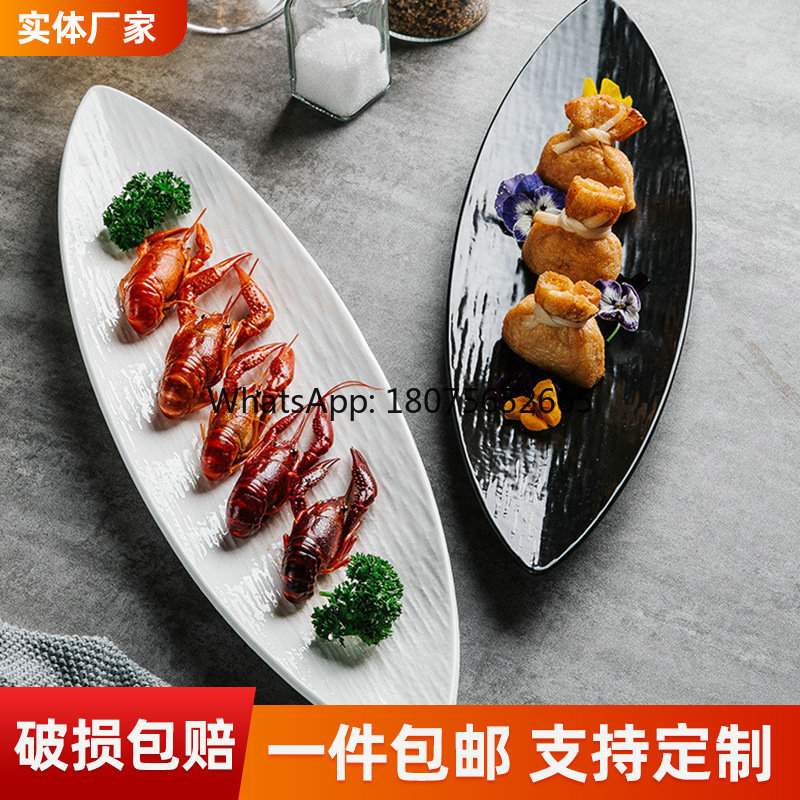 Food In Japanese Snacks - Prato de sashimi e sushi ao